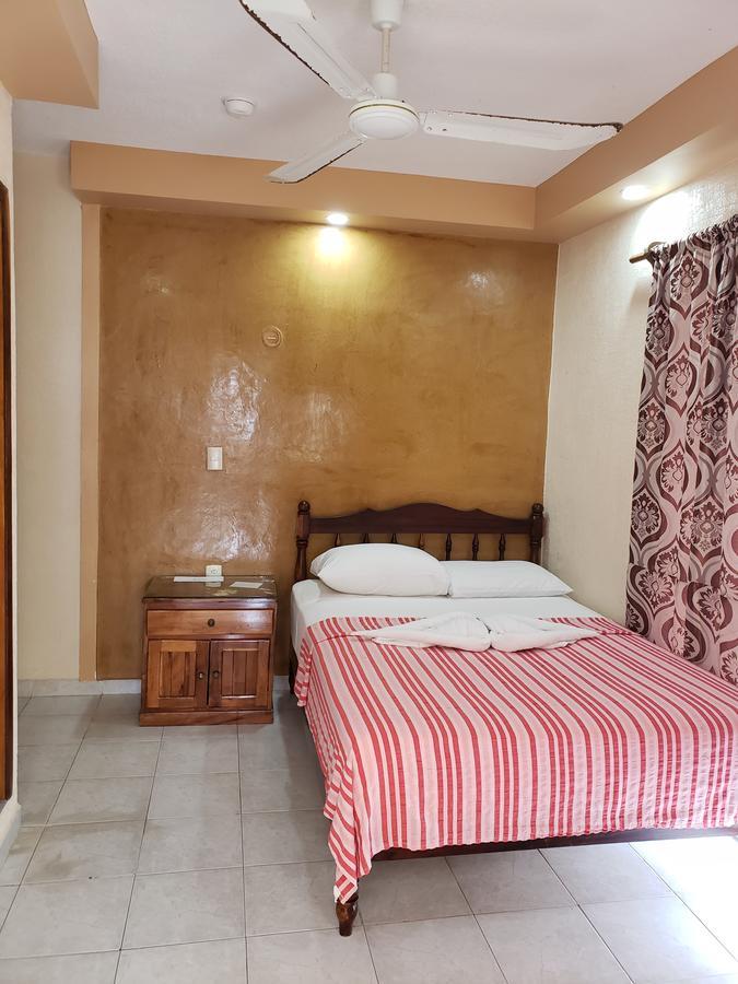 Hotel Cuarto Camino Playa Del Carmen Playa del Carmen Exterior photo